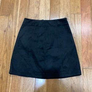 Alya black skirt